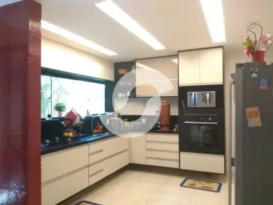Casa com 3 Quartos à venda, 366m² no São Francisco, Niterói