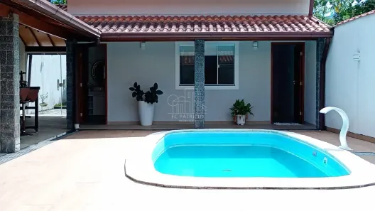 Casa com 4 Quartos à venda, 240m² no Centro, Guapimirim