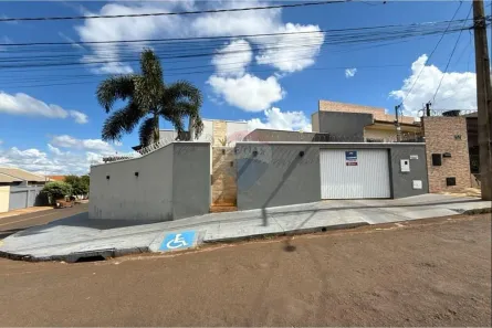 Casa com 2 Quartos à venda, 178m² no Residencial Bandeirantes, Jataí