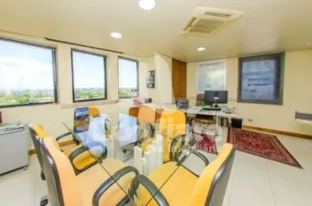 Sala Comercial à venda, 61m² no Três Figueiras, Porto Alegre