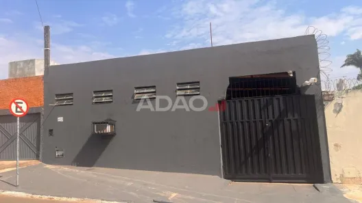 Galpão/Depósito/Armazém à venda, 520m² no Jardim Goiás, Goiânia
