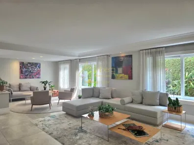 Casa com 4 Quartos à venda, 352m² no Jardim Guedala, São Paulo