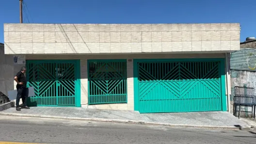 Casa com 7 Quartos à venda, 283m² no Vila Indiana, Taboão da Serra