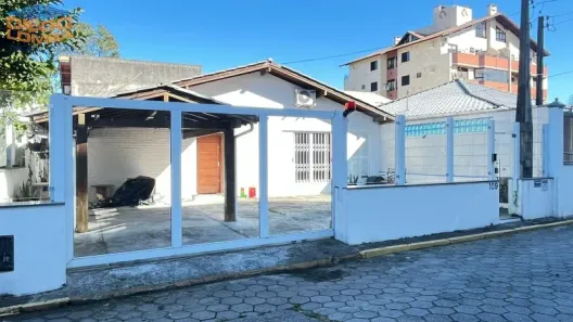 Casa com 4 Quartos para alugar, 150m² no Cachoeira do Bom Jesus, Florianópolis