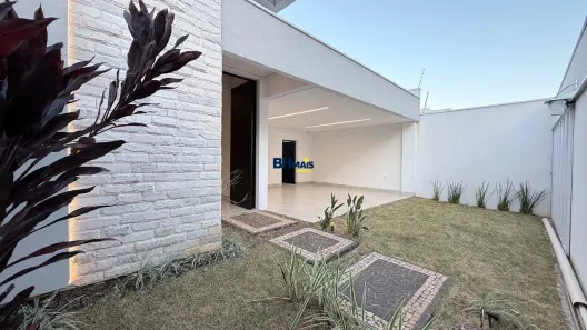 Casa com 3 Quartos à venda, 180m² no Novo Mundo, Uberlândia