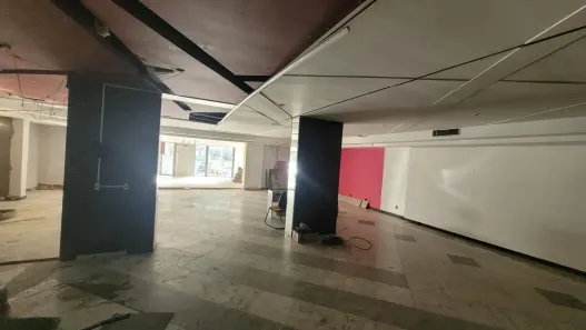 Ponto Comercial para alugar, 550m² no Lourdes, Belo Horizonte