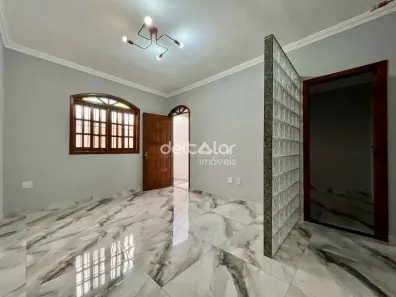 Casa com 2 Quartos para alugar, 79m² no Copacabana, Belo Horizonte