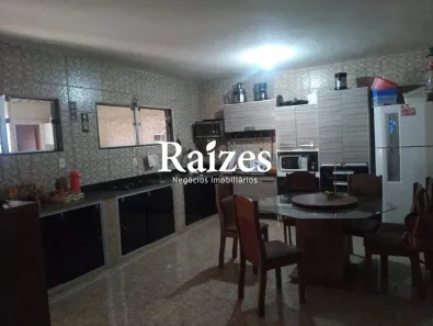 Casa com 3 Quartos à venda, 255m² no Shopping Park, Uberlândia