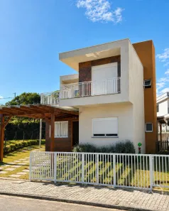 Sobrado com 3 Quartos à venda, 104m² no , Garopaba