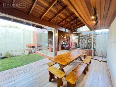Sobrado com 6 Quartos à venda, 400m² no Portão, Curitiba
