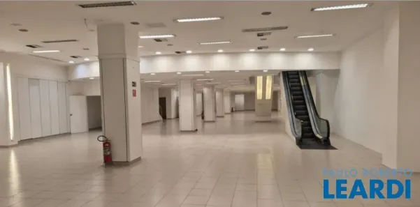 Ponto Comercial para alugar, 2000m² no Pinheiros, São Paulo