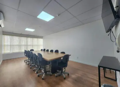 Sala Comercial para alugar, 36m² no Ponta da Praia, Santos