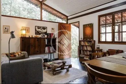 Casa com 4 Quartos à venda, 273m² no Albuquerque, Teresópolis