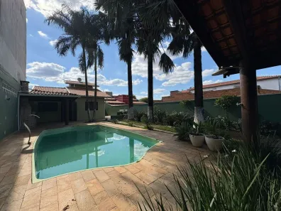 Casa com 2 Quartos para alugar, 162m² no João Aranha, Paulínia