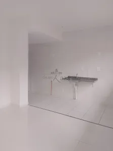 Casa de Condomínio com 2 Quartos para alugar, 75m² no Eugênio de Mello, São José dos Campos