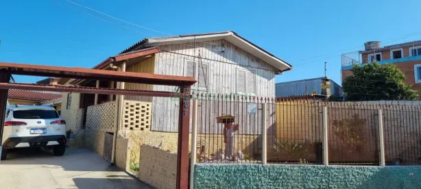 Casa com 4 Quartos à venda, 135m² no Desvio Rizzo, Caxias do Sul