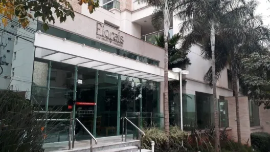 Apartamento com 2 Quartos para alugar, 75m² no Gleba Fazenda Palhano, Londrina