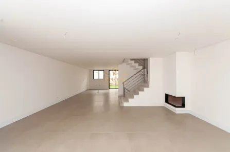 Casa de Condomínio com 3 Quartos à venda, 240m² no Santo Inácio, Curitiba