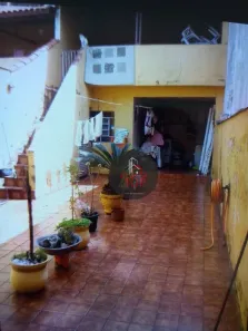 Sobrado com 4 Quartos à venda, 176m² no Parque Jaçatuba, Santo André