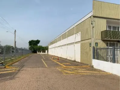 Galpão/Depósito/Armazém à venda, 725m² no Anchieta, Porto Alegre