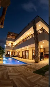 Sobrado com 4 Quartos à venda, 352m² no Flecheiras, Trairi