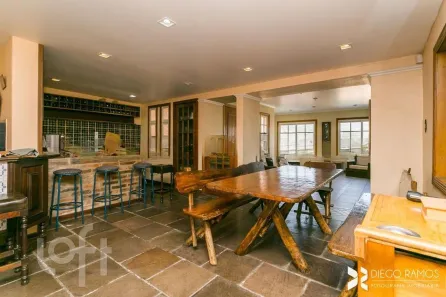 Casa com 4 Quartos à venda, 380m² no Cavalhada, Porto Alegre