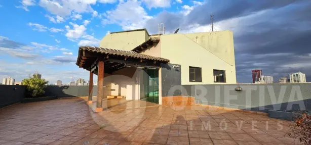 Cobertura com 4 Quartos para alugar, 250m² no Osvaldo Rezende, Uberlândia