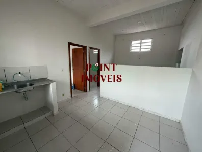 Casa com 2 Quartos para alugar, 40m² no Araguaia, Belo Horizonte