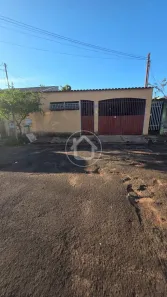 Casa com 4 Quartos à venda, 200m² no Maria Aparecida Pedrossian, Campo Grande