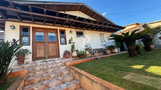 Casa com 4 Quartos à venda, 260m² no Conjunto Residencial Vivendas do Arvoredo, Londrina