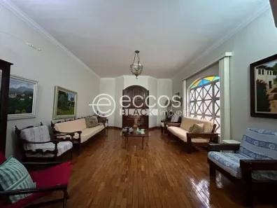 Casa com 7 Quartos à venda, 579m² no Lídice, Uberlândia