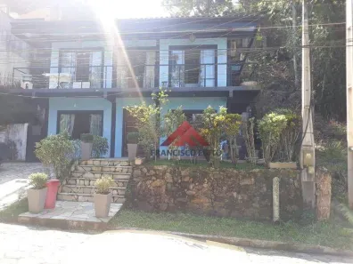 Casa de Condomínio com 4 Quartos à venda, 141m² no Sapê, Niterói