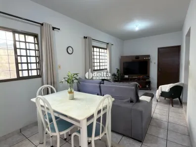 Casa com 3 Quartos à venda, 110m² no Custódio Pereira, Uberlândia