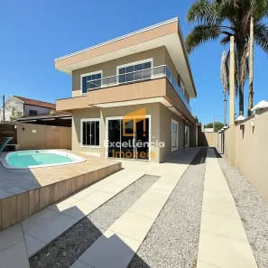 Sobrado com 4 Quartos à venda, 270m² no Bom Retiro, Matinhos