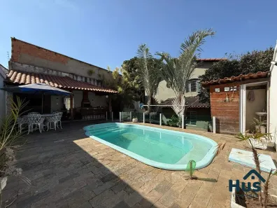 Casa com 4 Quartos à venda, 300m² no Santa Amélia, Belo Horizonte