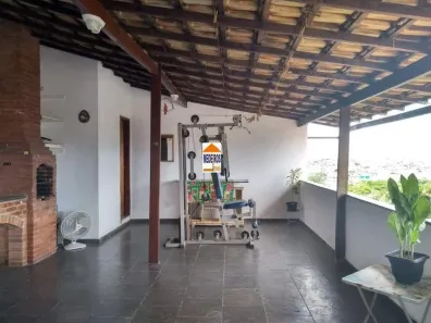 Casa com 3 Quartos à venda, 210m² no Bento Ribeiro, Rio de Janeiro