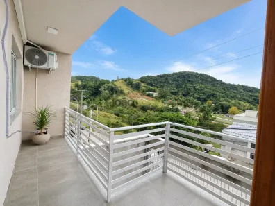 Sobrado com 4 Quartos para alugar, 310m² no Bela Vista, Palhoça