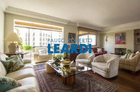Apartamento com 3 Quartos à venda, 226m² no Vila Suzana, São Paulo
