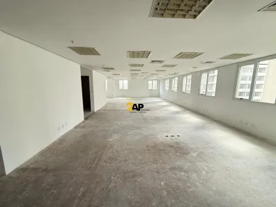 Sala Comercial para alugar, 140m² no Indianópolis, São Paulo