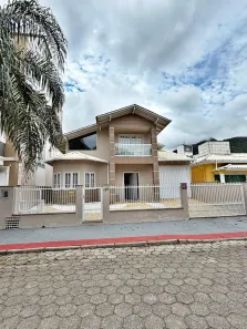 Casa com 4 Quartos à venda, 290m² no Praia de Fora, Palhoça