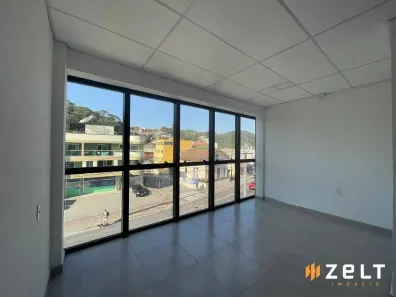 Sala Comercial para alugar, 250m² no Garcia, Blumenau