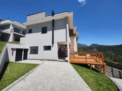 Casa com 3 Quartos à venda, 115m² no Golfe, Teresópolis