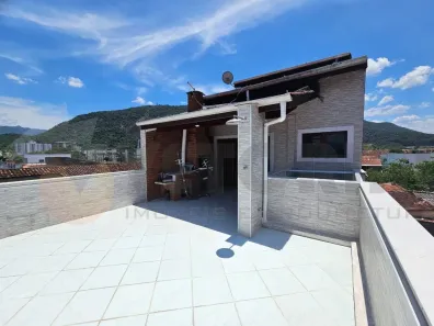 Sobrado com 2 Quartos à venda, 181m² no Sumaré, Caraguatatuba