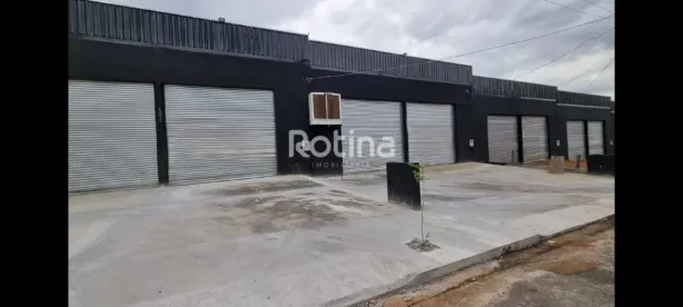 Galpão/Depósito/Armazém para alugar, 215m² no Shopping Park, Uberlândia