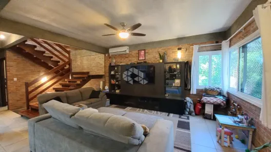 Casa com 3 Quartos à venda, 340m² no Vila Nova, Porto Alegre
