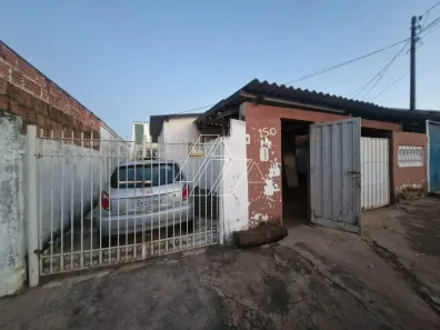 Casa com 2 Quartos à venda, 200m² no César de Almeida, Marília