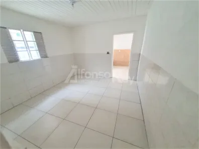 Casa com 1 Quarto para alugar, 60m² no Vila Tolstoi, São Paulo