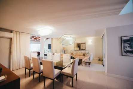 Sobrado com 4 Quartos à venda, 241m² no Petrópolis, Londrina