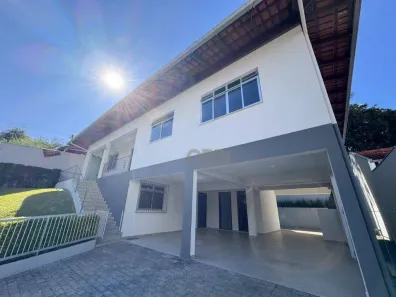 Casa com 3 Quartos para alugar, 189m² no Escola Agrícola, Blumenau