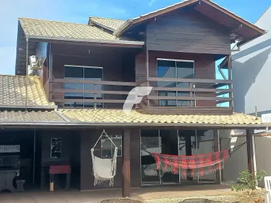 Casa com 3 Quartos à venda, 143m² no , Penha